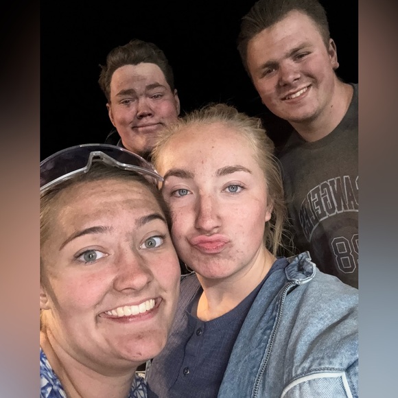 meet your posher - Picture 8 of 16